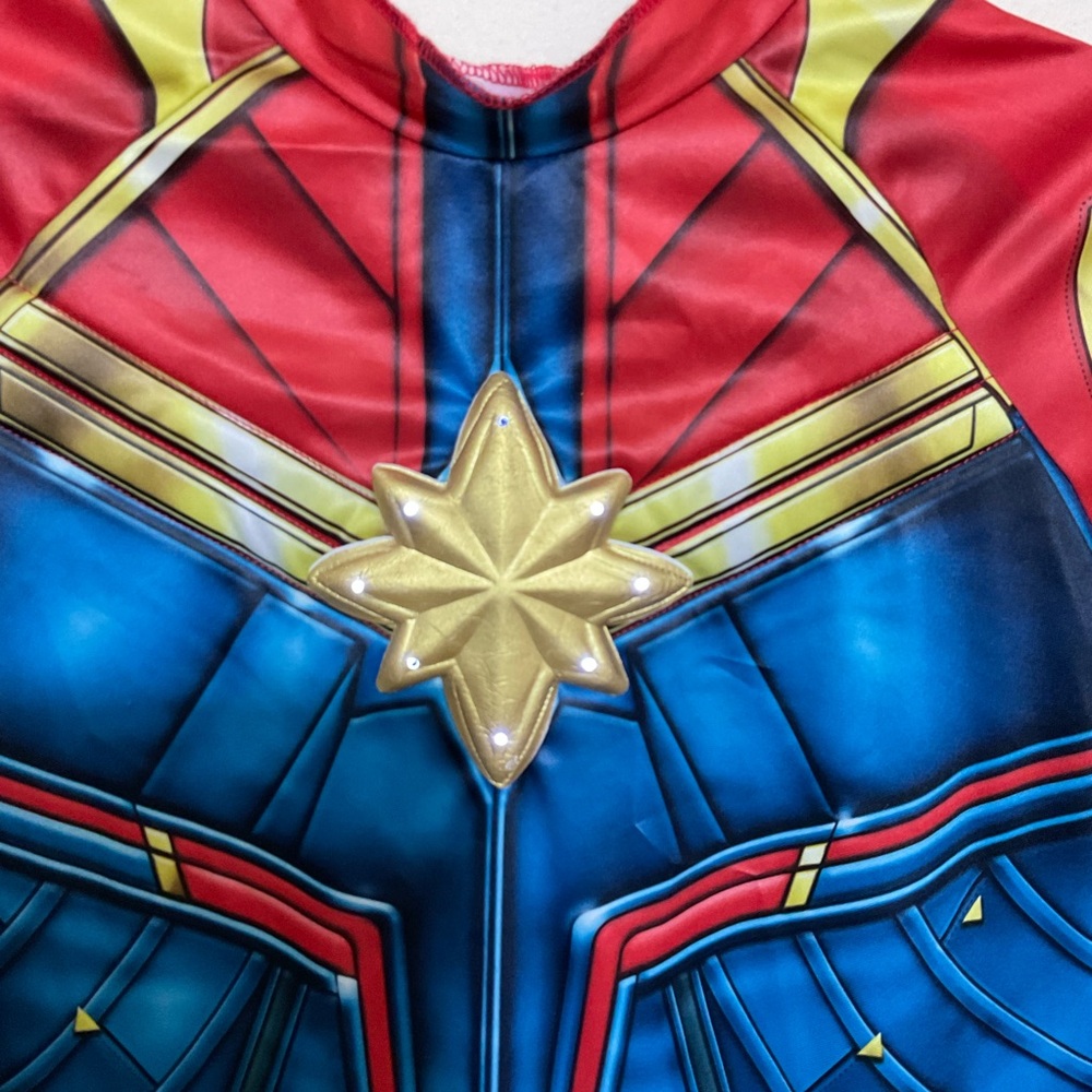 Captain Marvel Hero ~ Costume Halloween ~ 12/14 Role Play with Light Up Star! - Picture 2 of 16